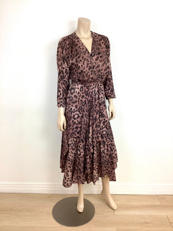 Vintage 1980s LEOPARD Print TIERED HANKY Hem Dress - image 8