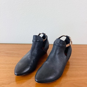 Amanda gregory black open - Gem Amanda Gregory Italian leather star zip ankle bootie main image 1