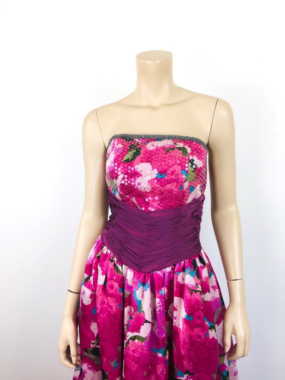 Vintage 1980s STRAPLESS PINK Silk FLORAL Dress & … - image 2