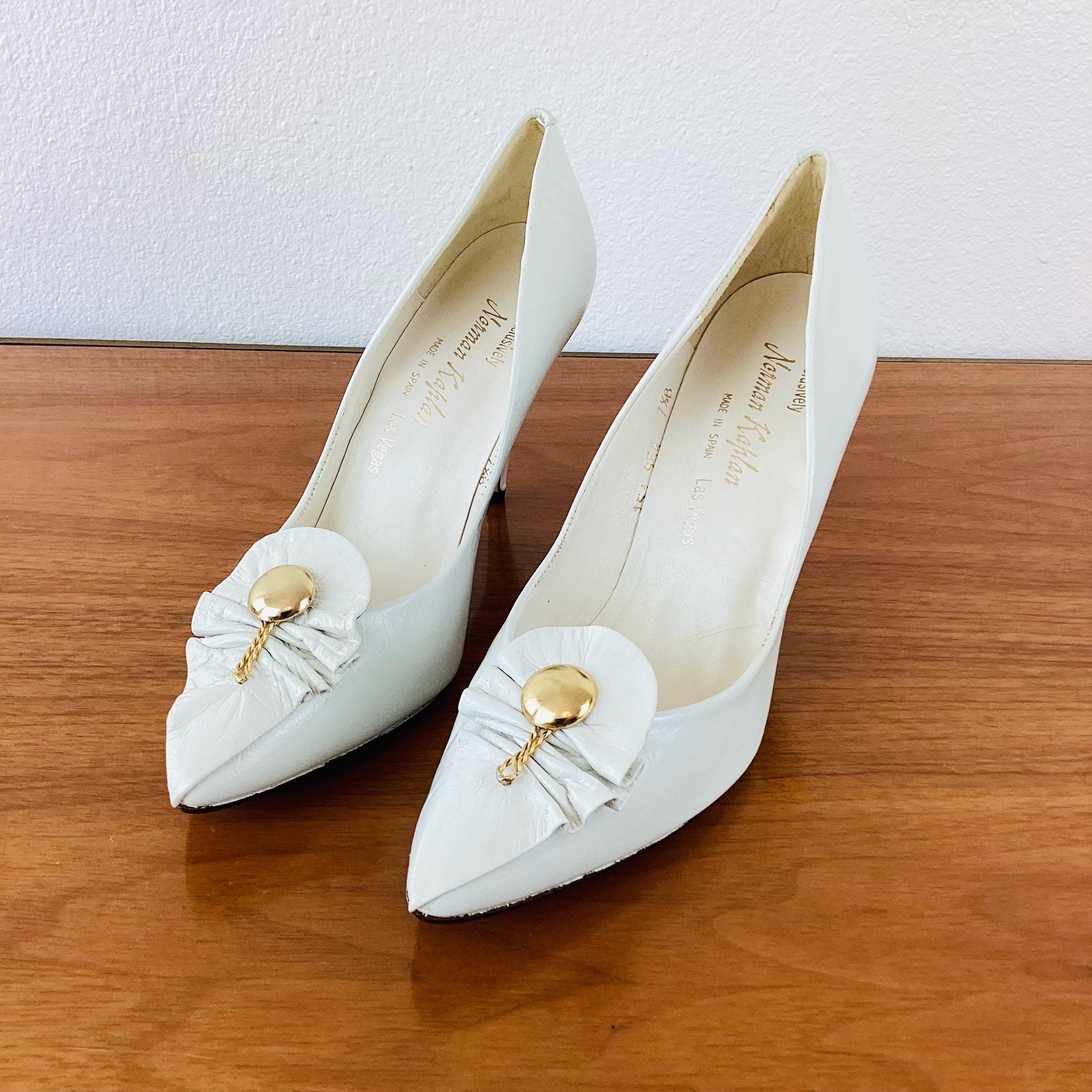 Vintage 1980s WHITE LEATHER & GOLD Button High Heel Shoes  display picture 1