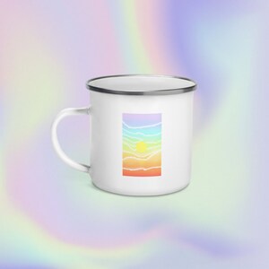 AQUI para QUEER - caneca esmaltada