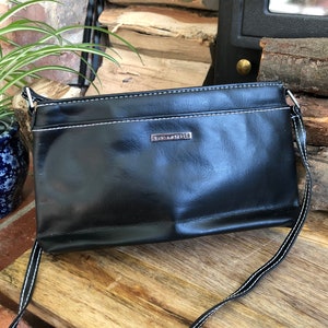 Kleine Schwarze Tasche | Jean-Michel | Vintage Vegan Leder Style Tasche | Tagestasche | Abendtasche | Vintage Mode