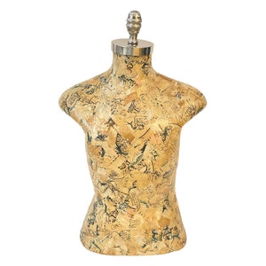 Paspop wereldkaart | Prachtige etalagepop wereldkaart | Heren torso | Paspop | Hedendaagse kunst | Kunstinstallatie | Mannelijk lichaam: