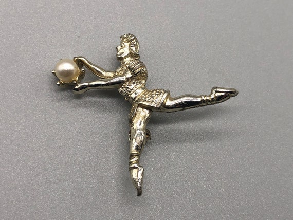 Vintage Ballet Dancer Silver Tone Brooch | Vintage Dancer Brooch | Silver Tone Gymnast with Ball Brooch | Vintage Dancer Brooch Pin | 290