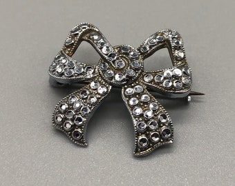 Vintage Silver Tone Bow Brooch | Vintage Silver Tone Bow Brooch | Vintage Abstract  Brooch | Gold Tone Abstract Bow Brooch | Brooch | 1101