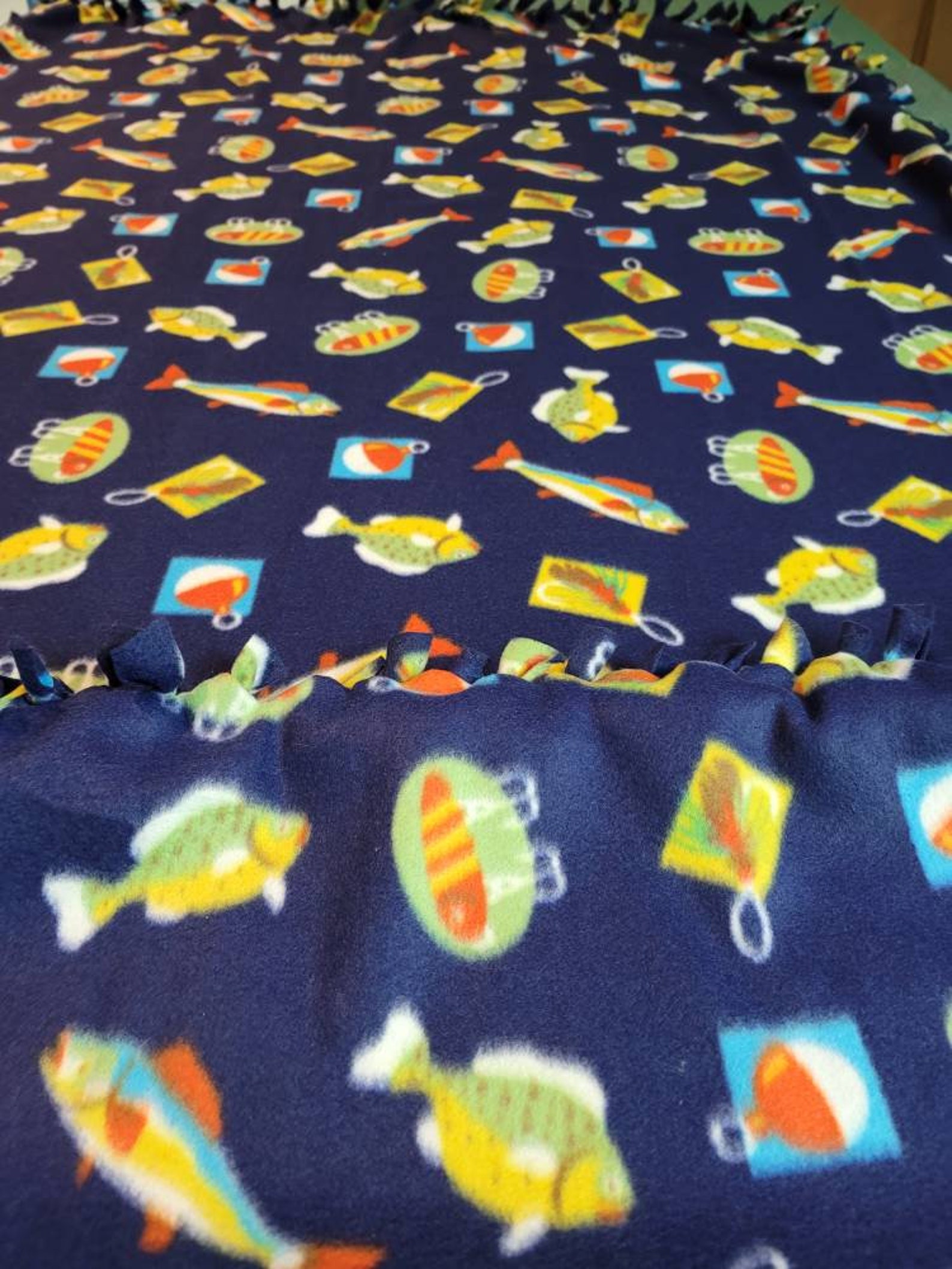 Mit Bobbern angeln. Große kuschelige Fleece Krawattendecke. | Etsy