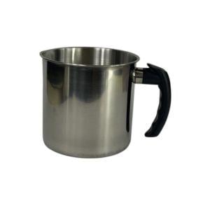 Könnte beinhalten: Ein Edelstahltopf mit einem schwarzen Griff. Der Topf ist leer und hat eine glänzende Oberfläche.