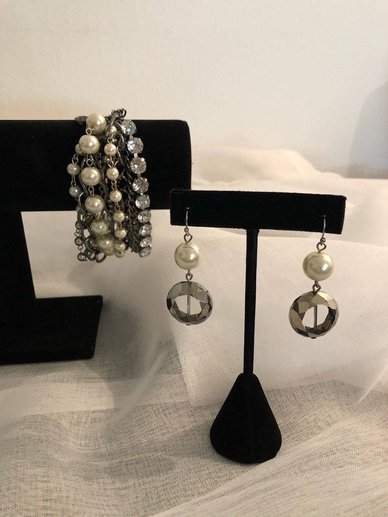 Rhinestones and Pearls Bracelet /& Earrings