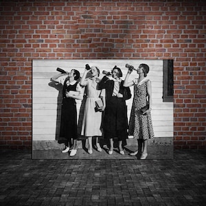 Beer Drinkers, Black and White Art, Vintage Wall Art, Funny Wall Art, Women Drinking Beer, Bar Wall Decor, DIGITAL DOWNLOAD, PRINTABLE Art