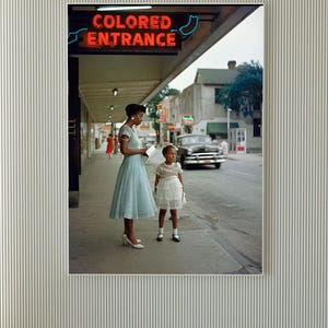 Gordon Parks pronto da appendere tela, fontana per bere Black Lives Matter afroamericano, segregazione nei grandi magazzini nel sud colorato