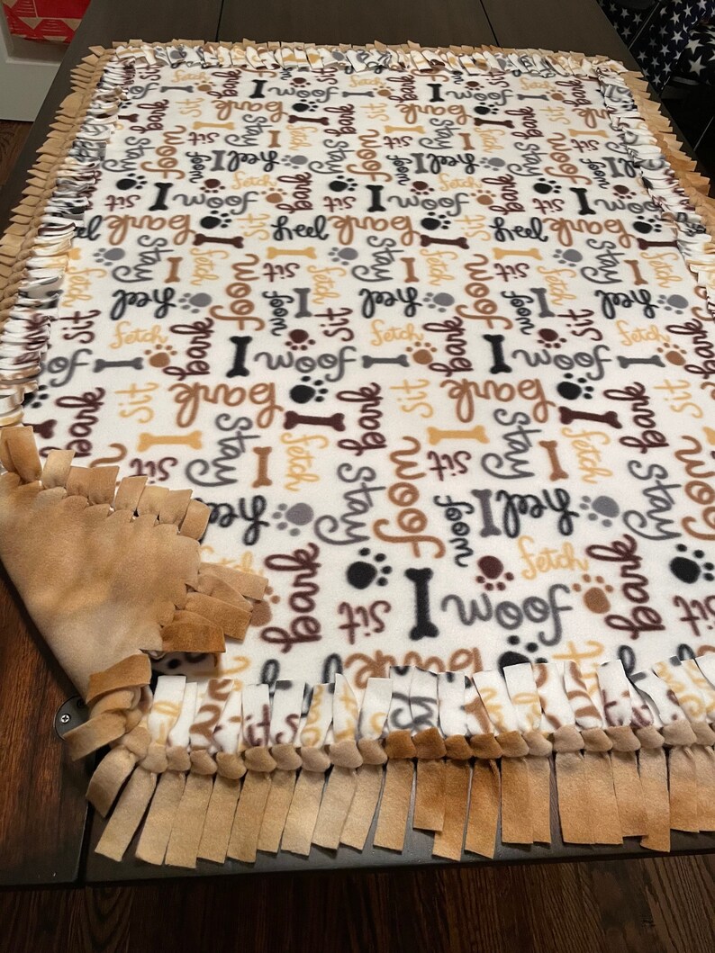 32 X 26 FLEECE DOG BLANKETS, Nosew Fleece Blanket in a Variety of