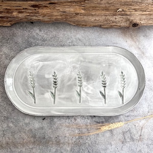 Stor vit keramikbricka, keramisk brödbräda, Challah-bräda, 14” rustik modern serveringsbricka, Shabbat, inflyttningspresent,