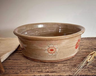 Rustic beige ceramic serving bowl,Scandinavian decor,floral ceramic,farm to table,,Salad,fruit bowl,Medium size,country style ceramic