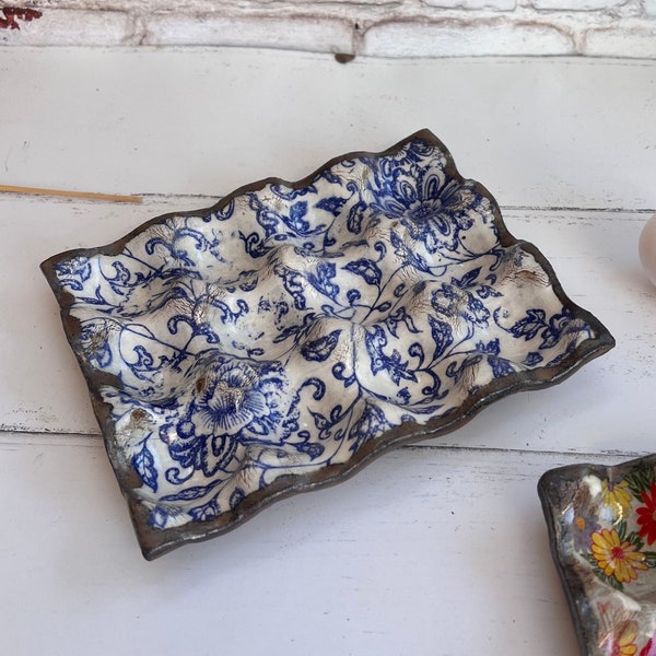 Blue willow ceramic egg tray ,handmade egg holder countertop ,vintage egg holder,Ceramic egg carton,12grid egg tray