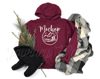 Gildan 18500 Weihnachtsmockup Kastanienbraun | Gildan 18500 Mockup | 18500 Winter Hoodie Mockup | Weihnachten Sweatshirt flach gelegt | 18500 Gildan Mockup