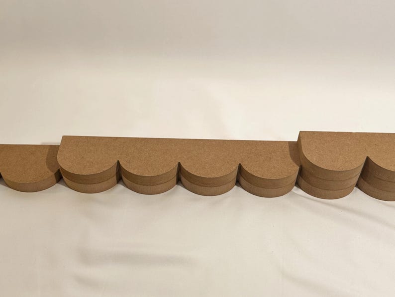 Victorian Furniture Trim Decorative Scallop Edge Moulding Unfinished Wood Cabinet Detail Elegant Design Vintage Style Birch Material Home Decor Enhancement DIY Project Supply Furniture Makeover Essential Traditional Pattern Historical