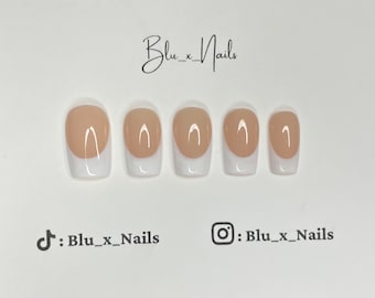 Uñas postizas cuadradas naturales con punta francesa blanca
