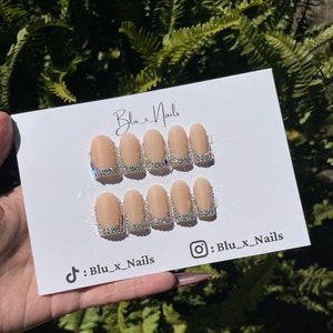 BITTE LESEN BESCHREIBUNG: Blinged Ab Rhinestone Instagram Baddie Französische Spitze Quadratische Presse auf den Nägeln