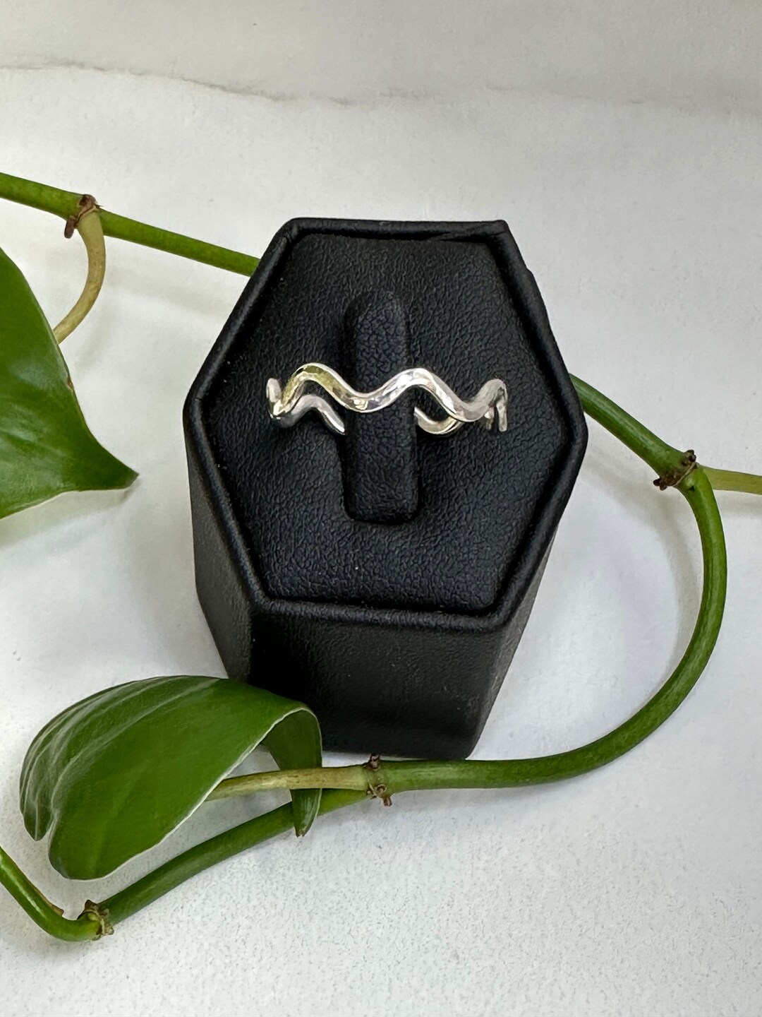 Hammered Sterling Silver Zig Zag Ring - Stackable Thumb Ring - Etsy