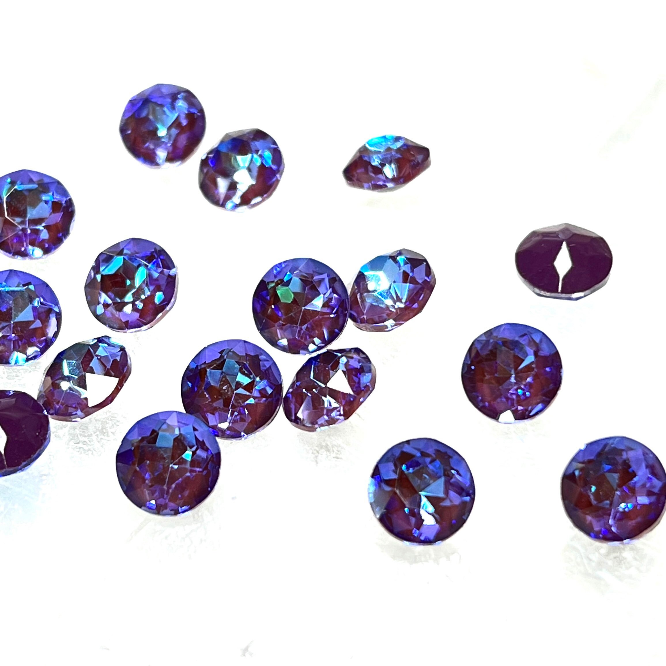 Pietre Chaton di cristallo Delite color prugna, retro laccato, 39ss, ss39, 8 mm, rotonde, 1088, illuminate