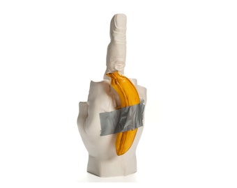 Middelvingerbeeld, L.O.V.E Milan, Maurizio Cattelan, Taped Banana, Art Nouveau-sculptuur, Pop Art-standbeeld