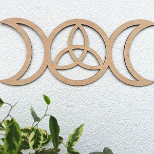 Celtic knot wiccan gift, Triple moon Triquetra wood wall art, Triple Moon Goddess wood wall decor, Celtic, Pagan art, altar decoration