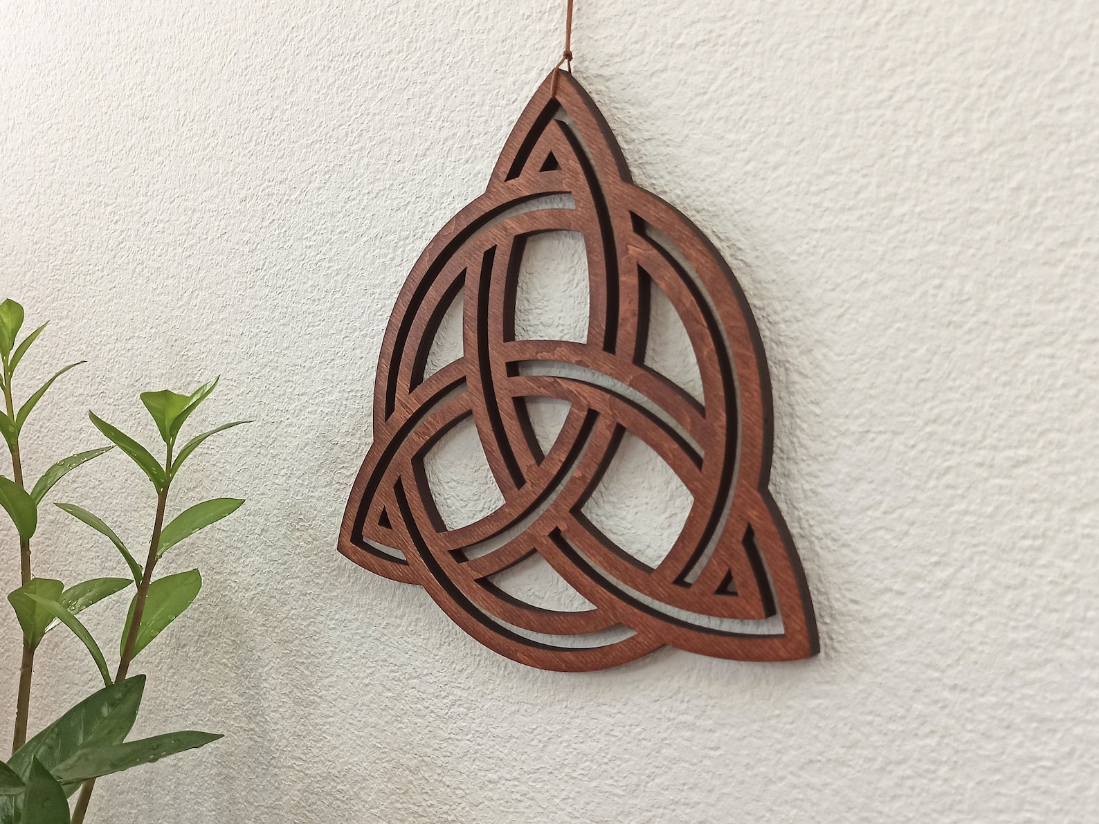 Celtic knot wood wall hanging Irish wall decor Trinity knot Etsy