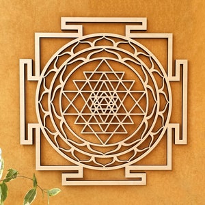 DISCOUNTED Sri Yantra wood wall decor, Meditation wall art, Large Shri Yantra wall hanging, Shri Vidya, Zen wall art, Yoga studio decor