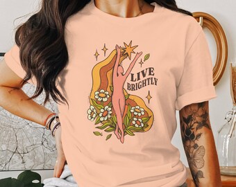 Live Brightly Unisex T-shirt - Positive Vibes Shirt - Vintage Flower Graphic Tee - Retro Sunshine Tee - Boho Aesthetic T-shirt