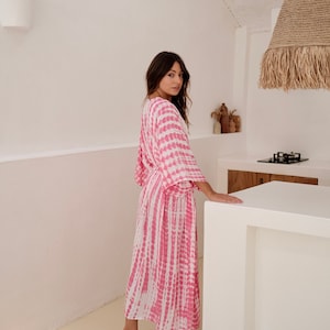 Hand-dyed Pink & White Tie Dye Kimono Robe, Pink and White Pink Swim Cover-up, Loose Fit Kimono Lounge Dress, Pink and White Kaftan Dress image 1