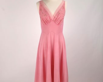 Vintage Vanity Fair Dusty Pink Embroidered Midi Nightgown Negligee Peignoir Lingerie