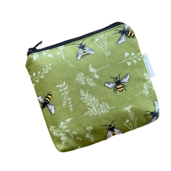 Bee Cottagecore Period Bag, Sanitary Pad Pouch, Sanitary Pouch, Cloth Pad Wet Bag, Woodland Bag