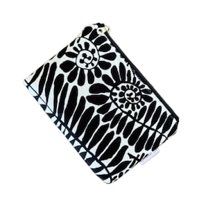 Black and White Small Zipper Pouch, Pouch with Zipper, Travel Pouch, Small Makeup Bag, Zipper Bag, Zippered Pouch, Cosmetic Pouch