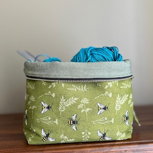 Bee Knitting Project Bag, Crochet Project bag, Sock Project Bag for knitting, Knitting Project Bags, Gifts for knitters, Crochet Yarn Bag