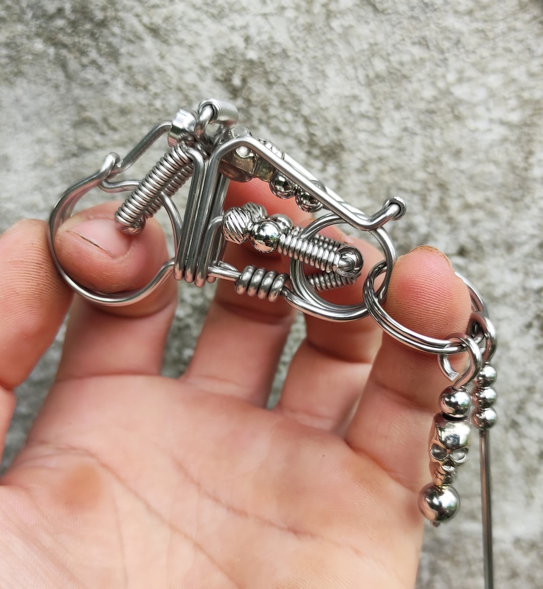 Handmade Motorcycle Style Skull Keychain | Craftsmen Create