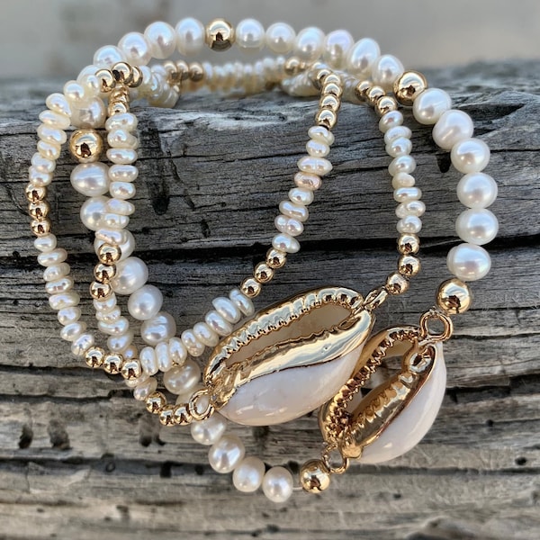 14K Gold & Pearl Cowrie Shell Bracelet