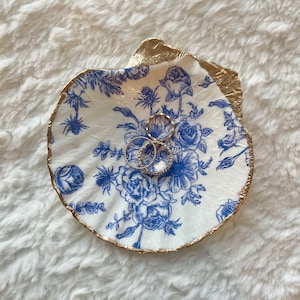 Blue Floral Sea Shell Ring/Trinket Dish - 4-5 in