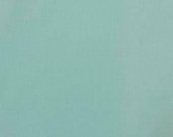 By the 1/2 Yard Kona Solid in Aqua (K001-1005) by Robert Kaufman Quilt Fabric. Aqua Green