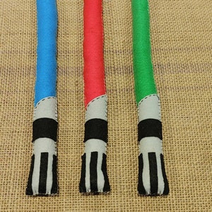 Light saber cat toy