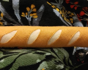 Felt baguette cat toy