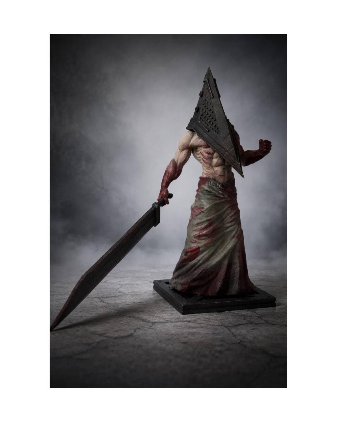 ピラミッドヘッドフィギュア、サイレントヒル映画小道具（11.8インチ