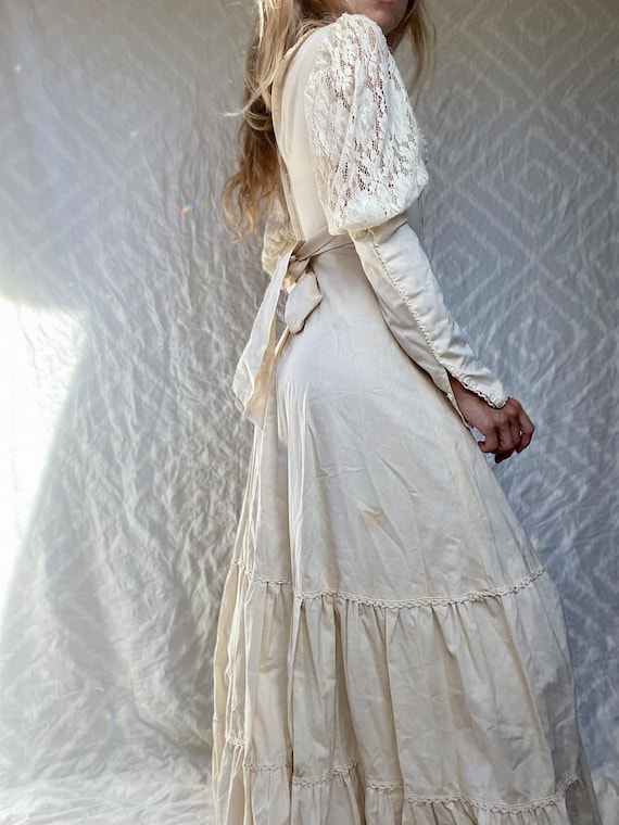 Angelic vintage Gunne Sax Cream Prairie Lace up D… - image 4