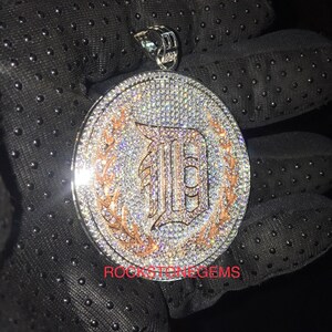 Colgante de plata de ley con circonita cúbica y diamantes de la vieja escuela chapado en oro rosa personalizado estilo hip hop de Dcrest #Customyourdreams #Rockstonegems