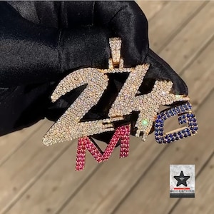 Pingente de diamante hip-hop personalizado com 24 dígitos e pedra preciosa colorida em prata esterlina 925 feito sob encomenda @Rockstonegems