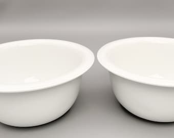 2 porseleinen kommen maat M, elk met een inhoud van 1,5 liter