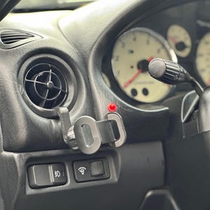 Mazda Miata NB Phone Mount, Magsafe Compatible, Air Vent Clip