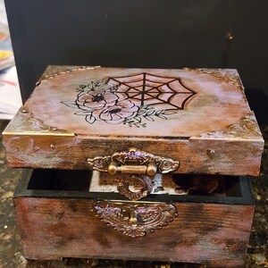 Spider Web Tarot Box!