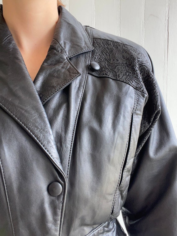 Awesome 1980s Vintage Leather Bomber Jacket - image 8