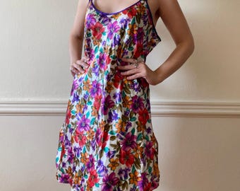 90s/00s Vintage Floral Slip (L-XL)