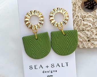 CLAY EARRINGS, Medium Olive Green Gold & Arch Dangles, Bridesmaid, Statement Earrings, Gift for Her, Hypoallergenic, Lightweight